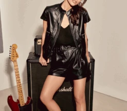 SHORTS EFFETTO PELLE 5037 6 SHORTS EFFETTO PELLE 5037 -Semplice Chic Moda 27 74be3804 364d 4f0b 8580 809c0ea2c194