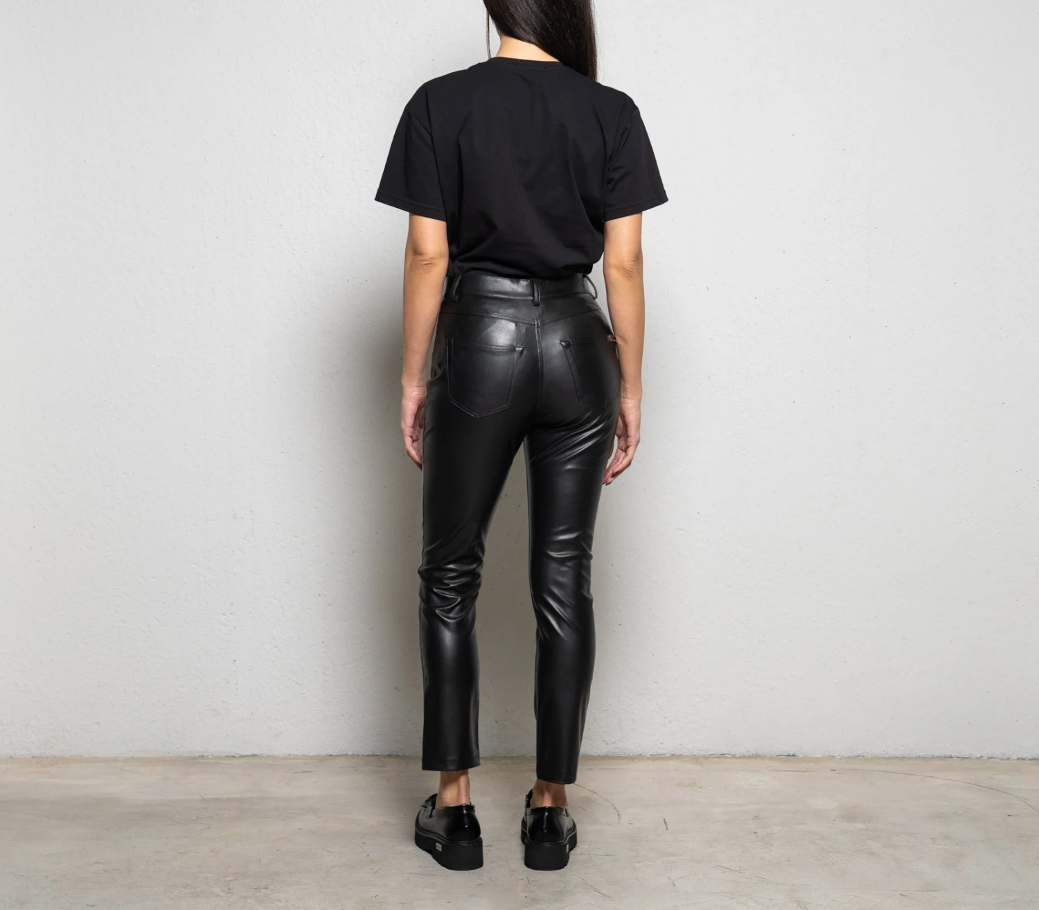 PANTALONI EFFETTO PELLE 5005 4 PANTALONI EFFETTO PELLE 5005 - immagine 4