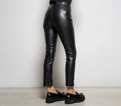 PANTALONI EFFETTO PELLE 5005 9 PANTALONI EFFETTO PELLE 5005 -Semplice Chic Moda cultyoox121222 93di102